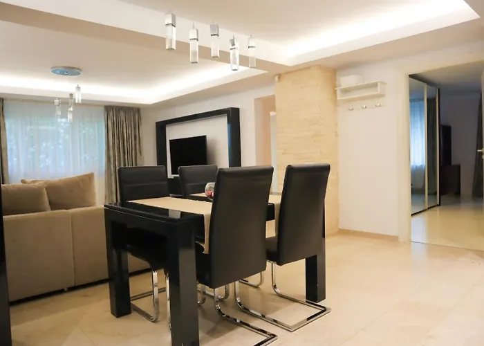 Bulevardul Decebal Apartment