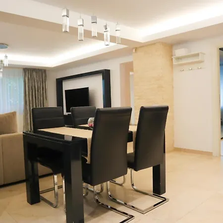 Bulevardul Decebal Apartment