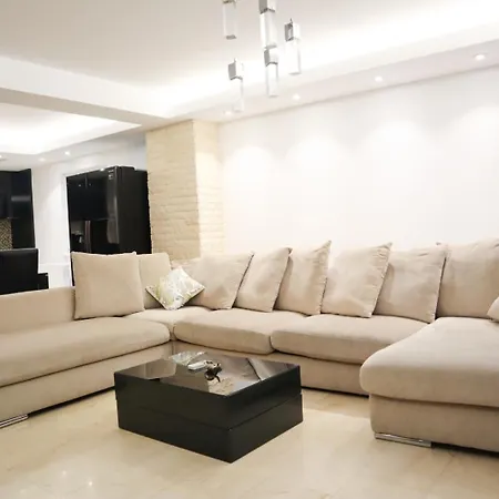 公寓 Bulevardul Decebal *