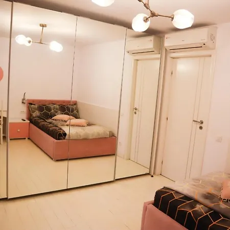 Bulevardul Decebal * 布加勒斯特